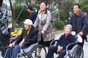 台灣南區看護中心、老人居家照顧、外籍監護工
